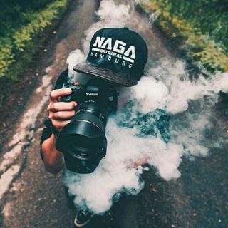 ZOOMING PHOTOGRAPHY